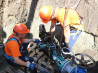 В ООО «Тюмень Водоканал» освоили технологию врезки водопроводных сетей под давлением